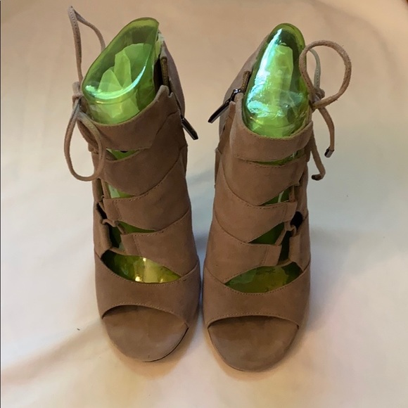 Sam Edelman Heels - Picture 1 of 7